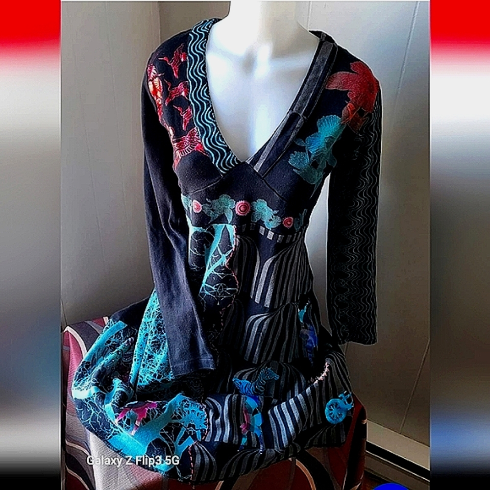 Floral Patterned V-Neck Dress